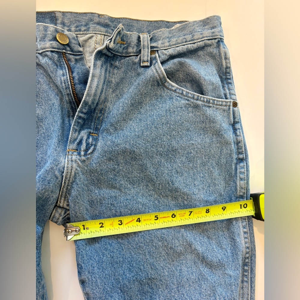 Wrangler Vintage 32x30 Light Wash Straight Jeans Relaxed Fit 90s